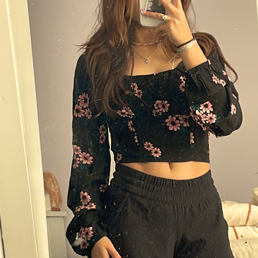 Wild Fable Black Flower Crop Top